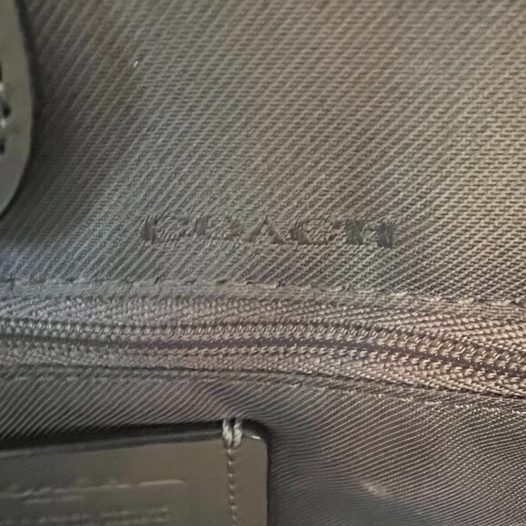 Authentic Coach purse USA pat. 5722126 - Picture 8 of 12